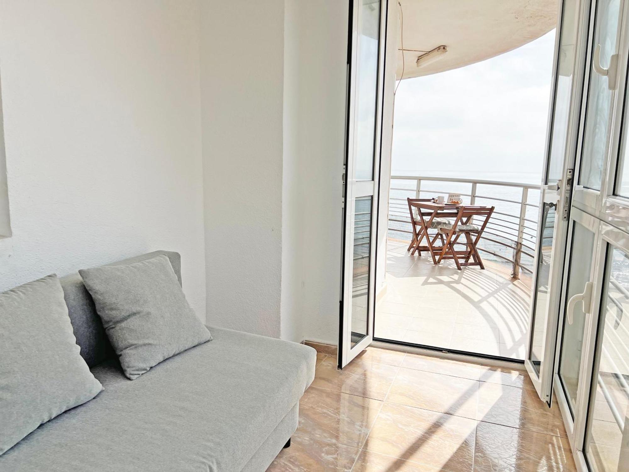 Atico Frente Al Mar 2 Terrazas Barbacoa Y Parking Sujeto A Disponibilidad Leilighet El Campello Eksteriør bilde