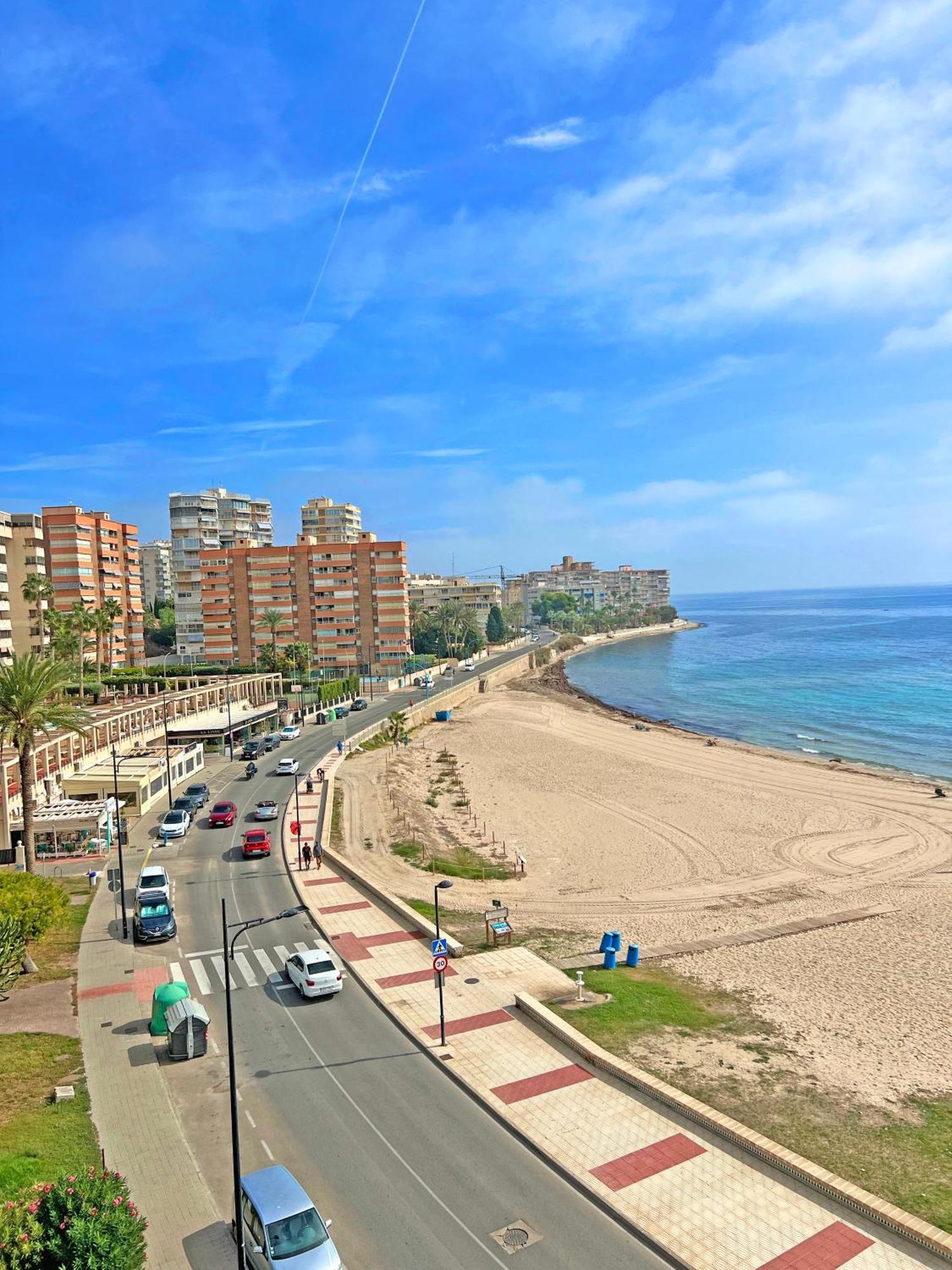 Atico Frente Al Mar 2 Terrazas Barbacoa Y Parking Sujeto A Disponibilidad Leilighet El Campello Eksteriør bilde